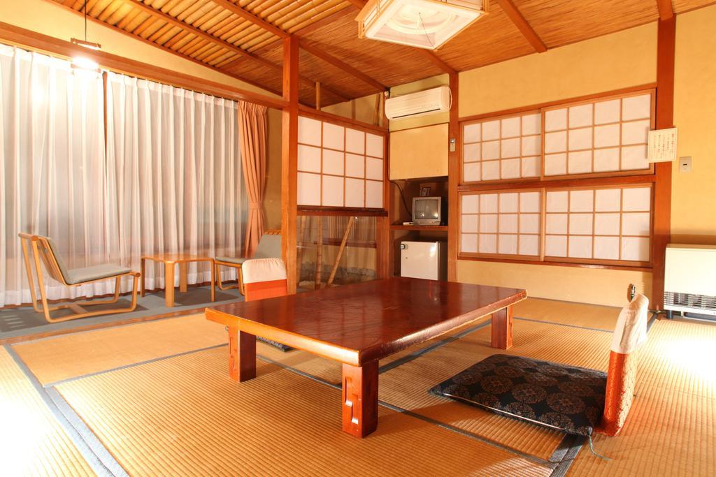Hatsunoyu Yamanouchi  Zimmer foto