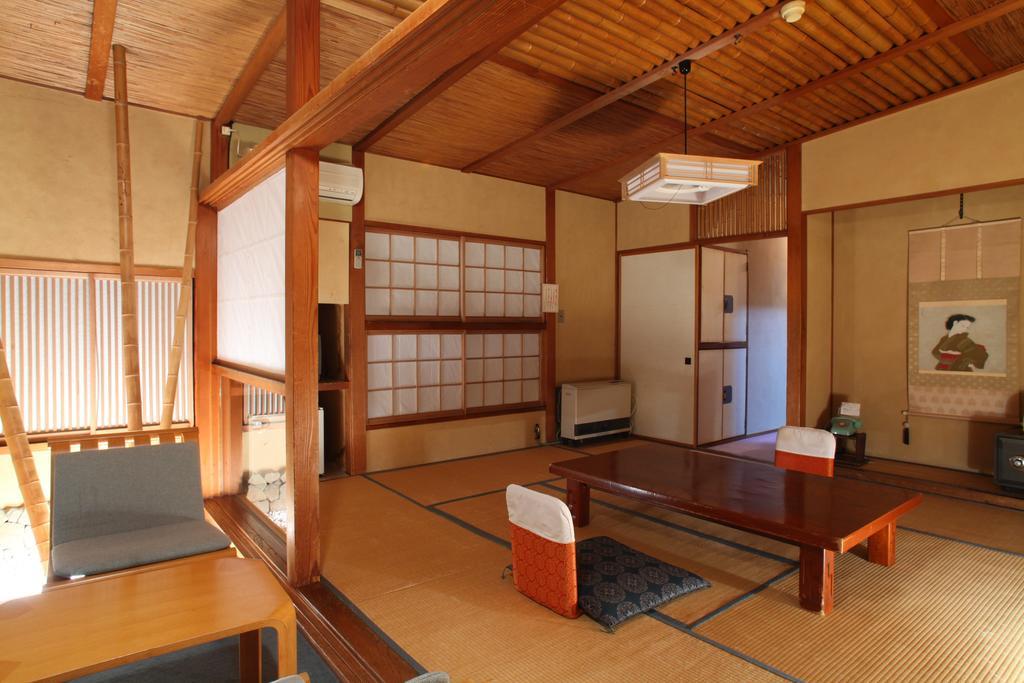 Hatsunoyu Yamanouchi  Zimmer foto